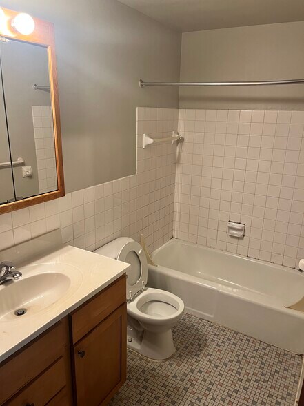 More Photos Of 912 22nd Ave S, Minneapolis Apartments For Sale