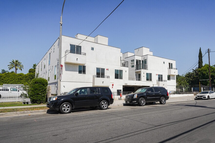 More Photos Of 8837 Burnet Ave, North Hills Apartments For Sale