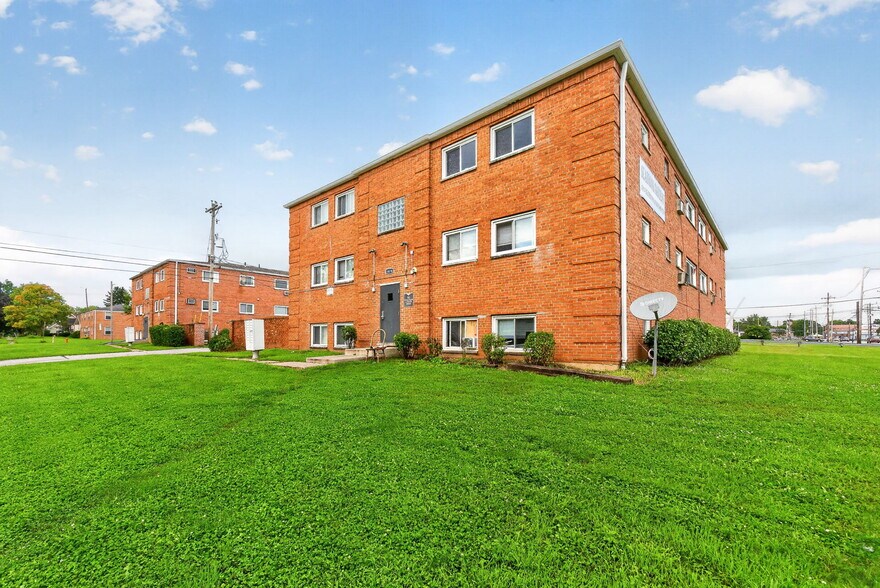 More Photos Of 3670 Seabrook Ave, Columbus Apartments For Sale