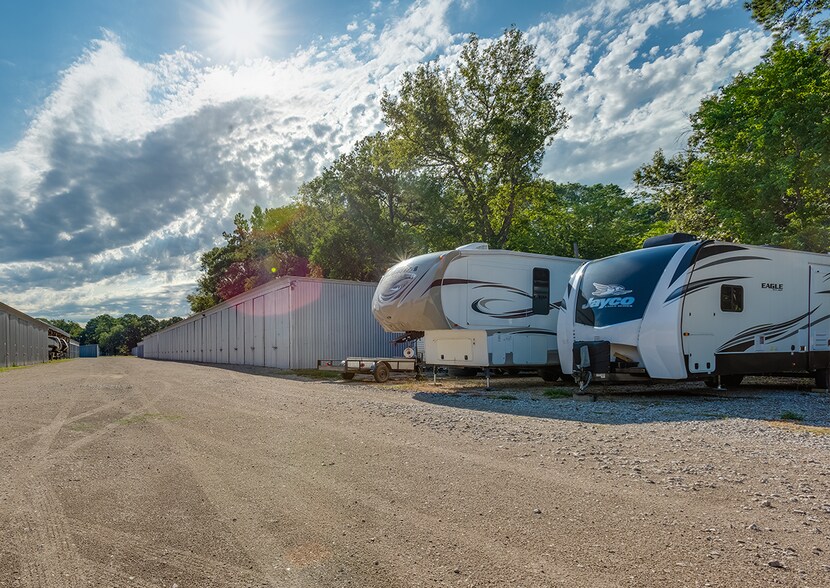 More Photos Of 11620 FM 1960 Rd, Huffman Self Storage For Sale
