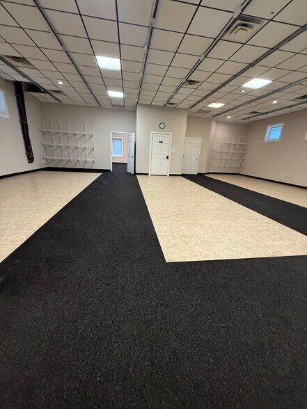 More Photos Of 1376 US Route 1, Cape Neddick Freestanding For Sale