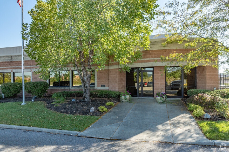 More Photos Of 12200 Corporate Dr, Parma Warehouse For Sale