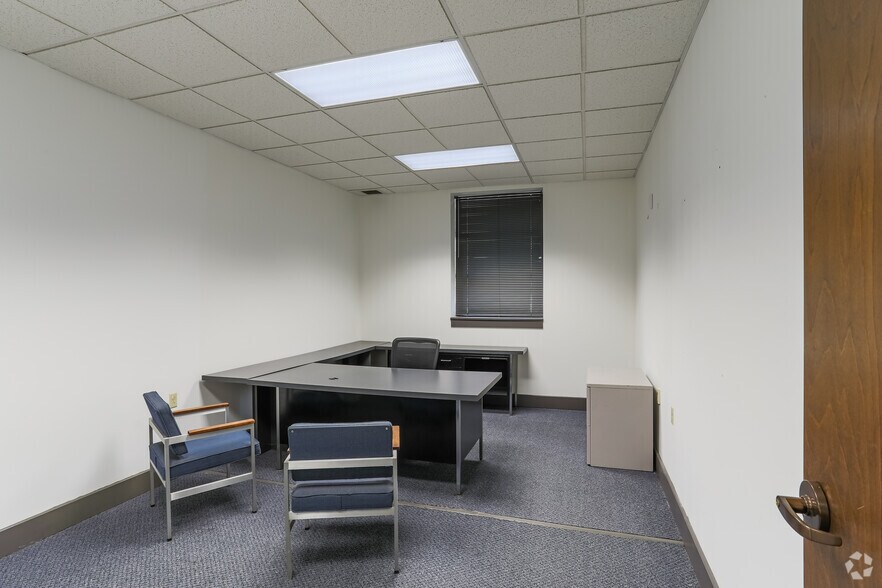 More Photos Of 1201 Banksville Rd, Pittsburgh Office For Sale