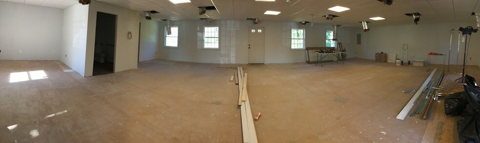 More Photos Of 1236 Portland Rd, Arundel Medical For Sale