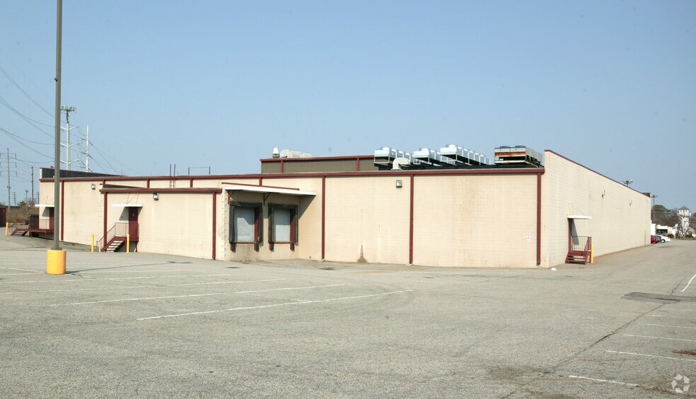 More Photos Of 8401 Hampton Blvd, Norfolk Unknown For Lease