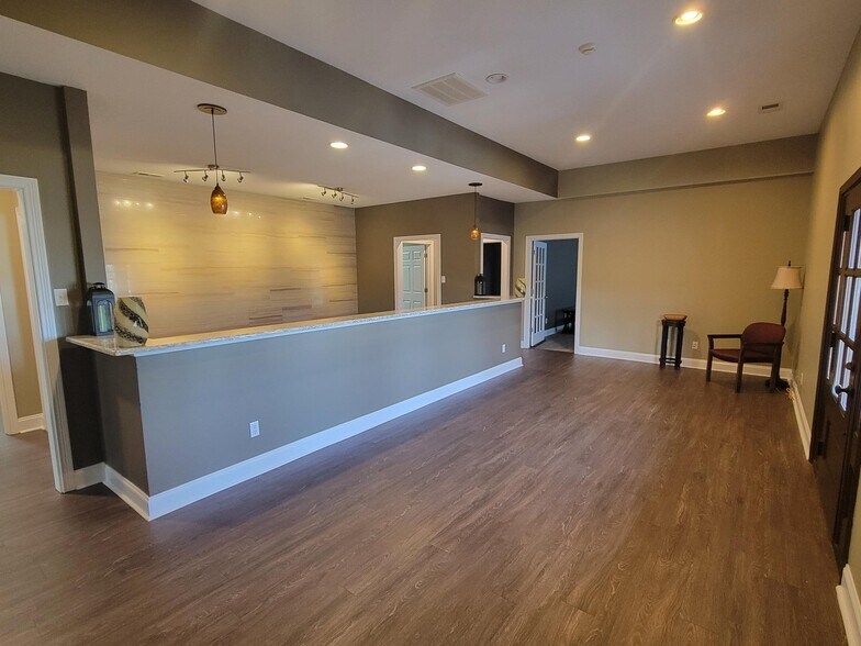 More Photos Of 703 William Blount Dr, Maryville Office For Sale