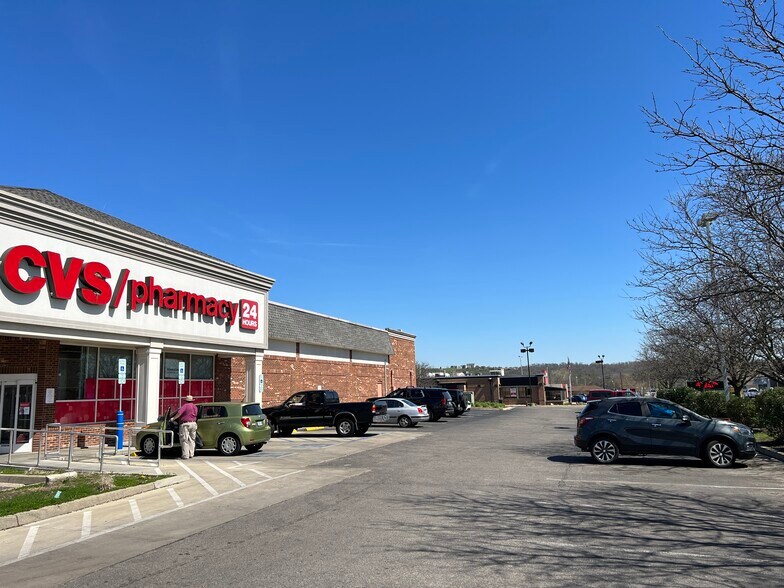 More Photos Of 28 N Brookwood Ave, Hamilton Drugstore For Sale