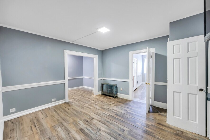 More Photos Of 307 Clinton St, Hempstead Storefront Retail Residential For Sale