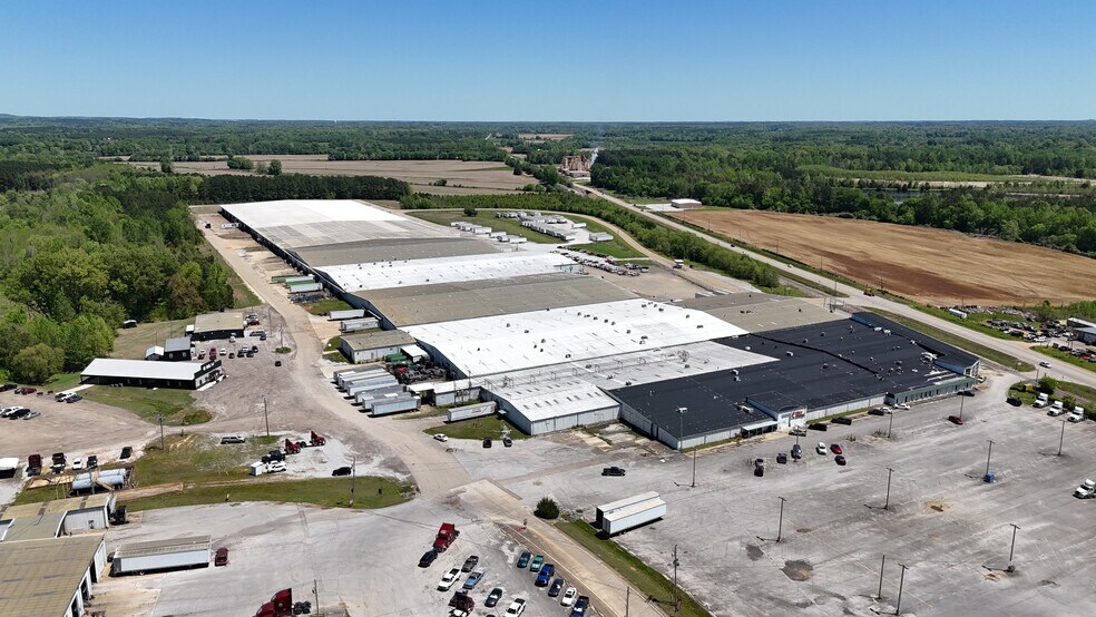 More Photos Of 6451 Highway 15 N, Blue Mountain Distribution For Lease