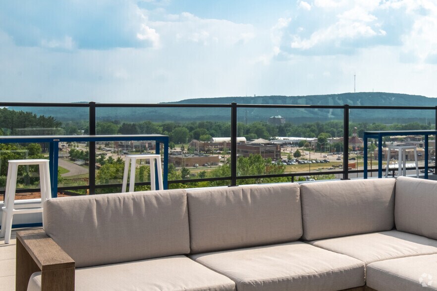 More Photos Of 1520 Elm St, Wausau Multifamily For Sale