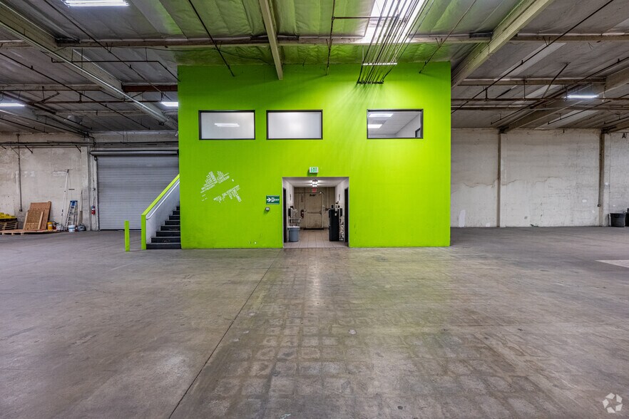 More Photos Of 8731 & 8741 Pioneer Blvd, Santa Fe Springs Warehouse For Sale