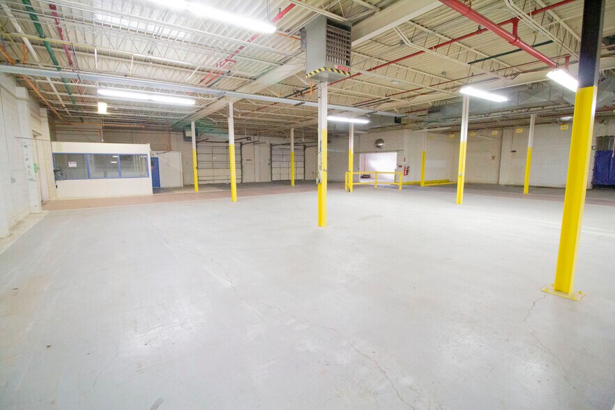 More Photos Of 126 Avenue C, Springfield Manufacturing For Sale