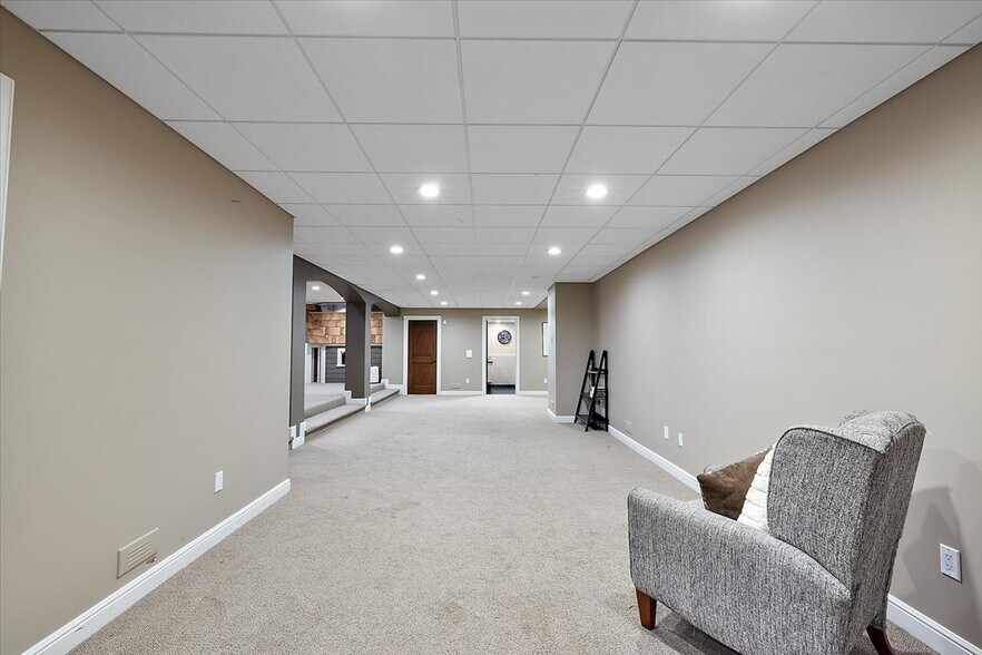 More Photos Of 1330 Oxford Rd, Bloomfield Hills Specialty For Sale