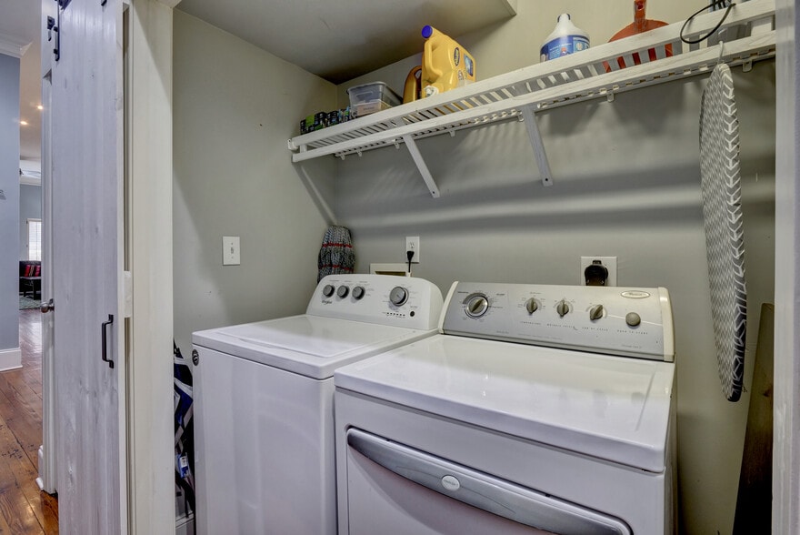 More Photos Of 271 N Front St, Wilmington General Retail For Sale