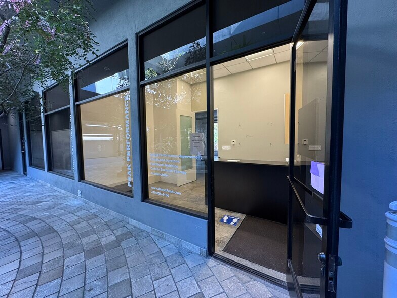 More Photos Of 12401 Wilshire Blvd, Los Angeles Medical For Lease