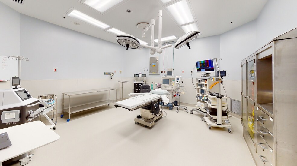 More Photos Of 4035 Evans Ave, Fort Myers Medical For Sale