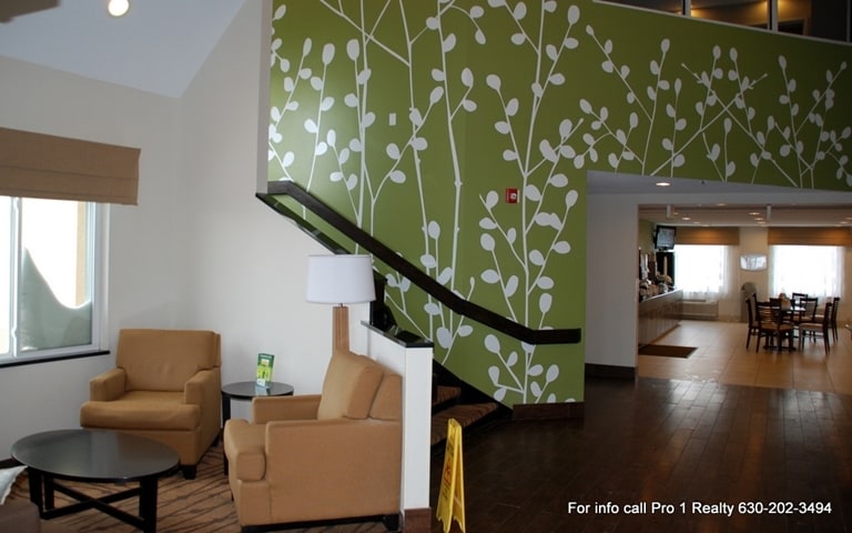 More Photos Of 3920 Hospitality Ln, Decatur Hotel For Sale