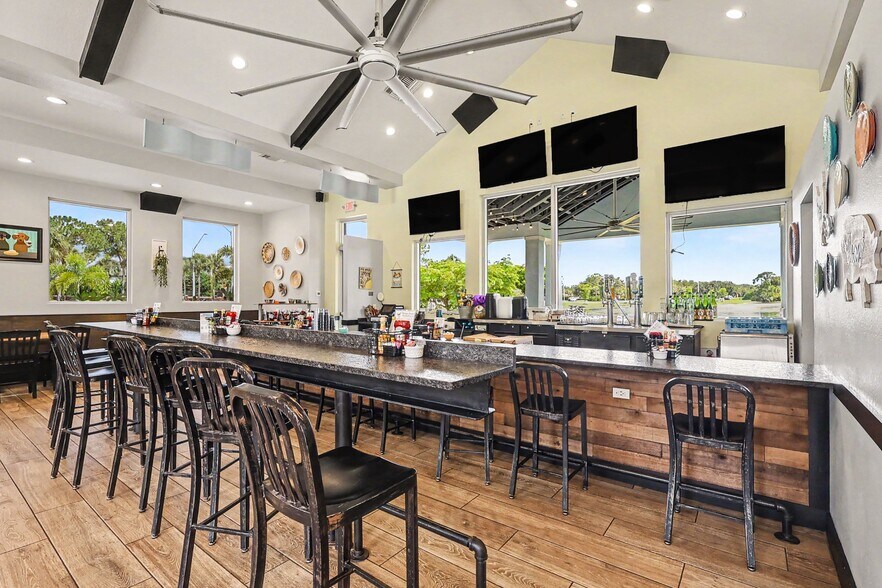 More Photos Of 11970 Fairway Lakes Dr, Fort Myers Restaurant For Sale