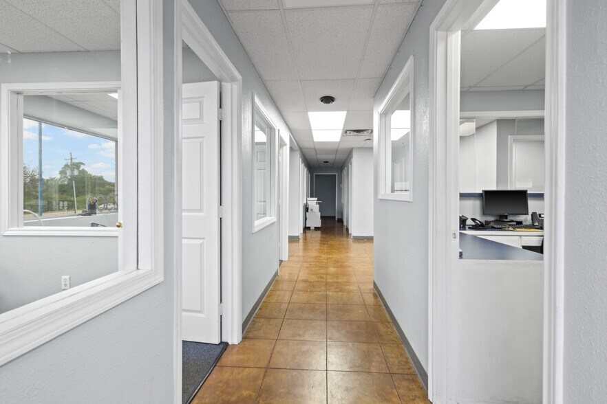 More Photos Of 2300 W Ferguson Rd, Mount Pleasant Freestanding For Lease