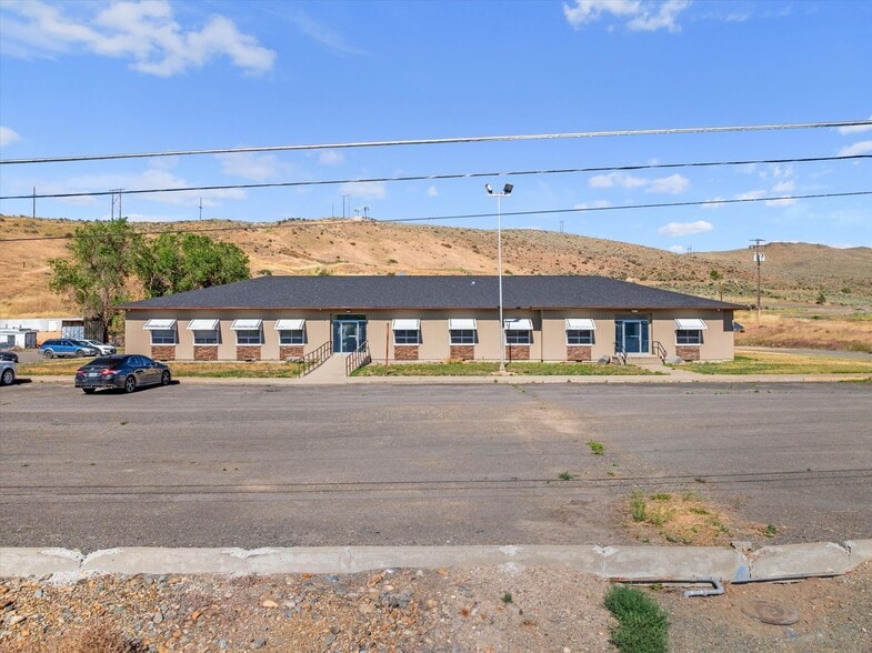 More Photos Of 1050 S Bridge St, Baker City Office For Sale
