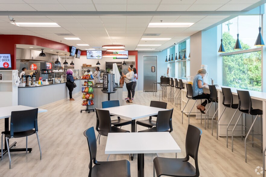 More Photos Of 2800 Livernois Rd, Troy Office For Lease