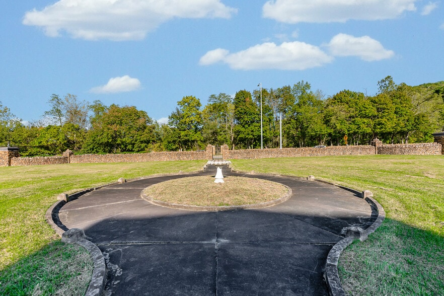 More Photos Of 1266 National Pike, Hopwood Apartments For Sale