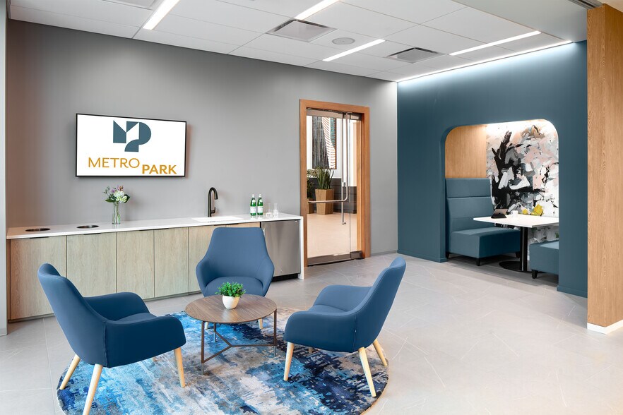 More Photos Of 6361 Walker Ln, Alexandria Office For Lease