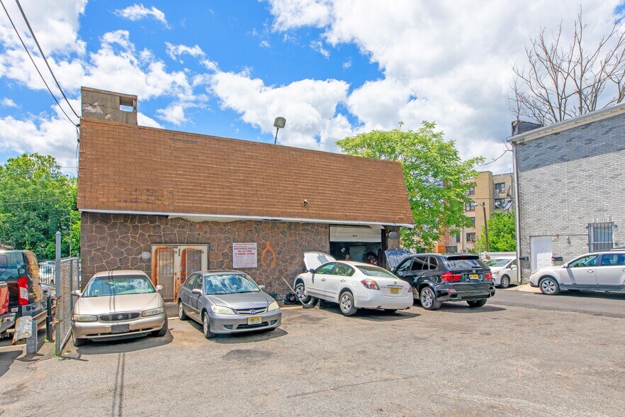 More Photos Of 324 Morris Ave, Elizabeth Apartments For Sale