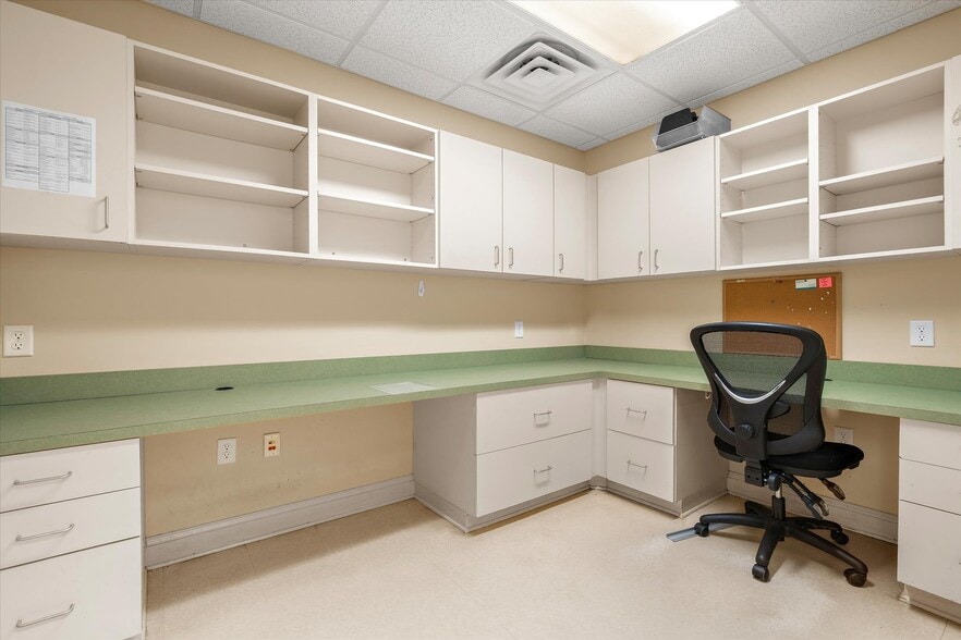 More Photos Of 9 San Bartola Dr, Saint Augustine Medical For Sale