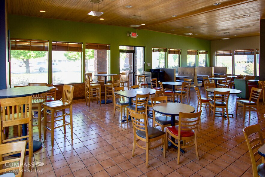 More Photos Of 62080 NE 27th St, Bend Restaurant For Sale