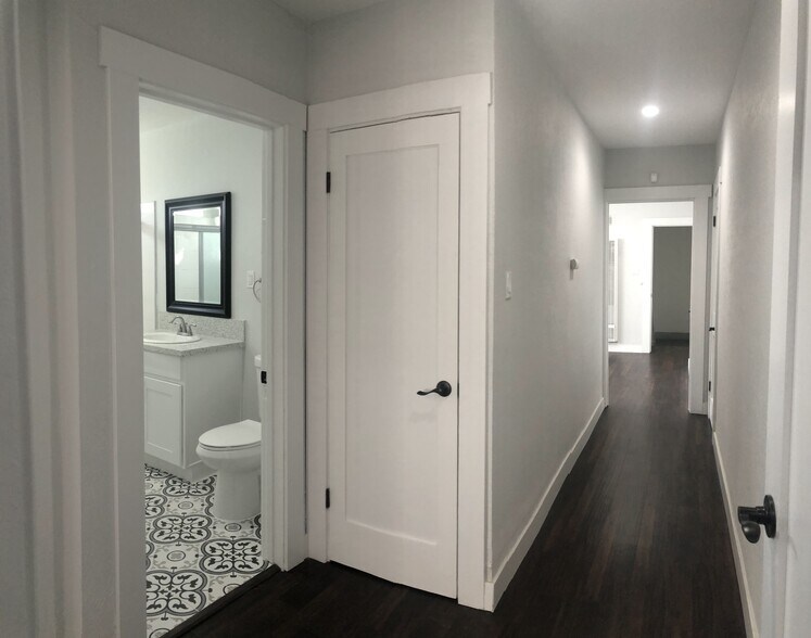 More Photos Of , Los Angeles Multifamily For Sale