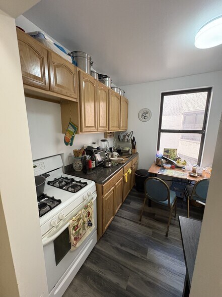 More Photos Of 120 Haven Ave, New York Apartments For Sale