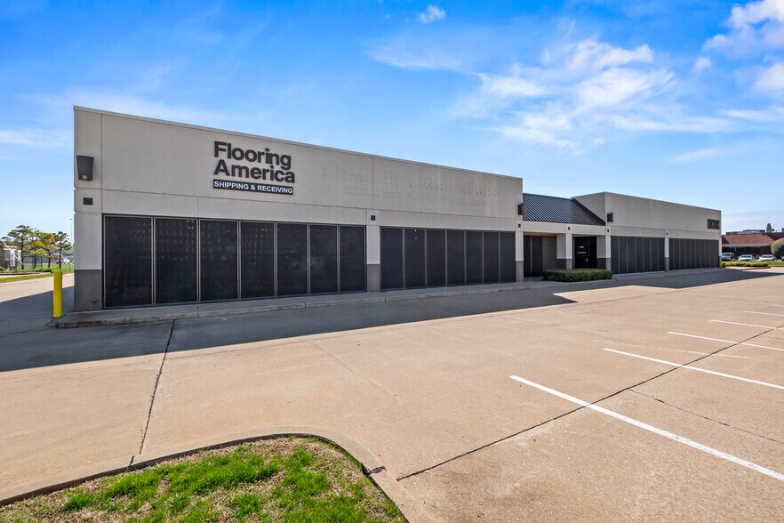 More Photos Of 200 S Quadrum Dr, Oklahoma City Light Manufacturing For Lease