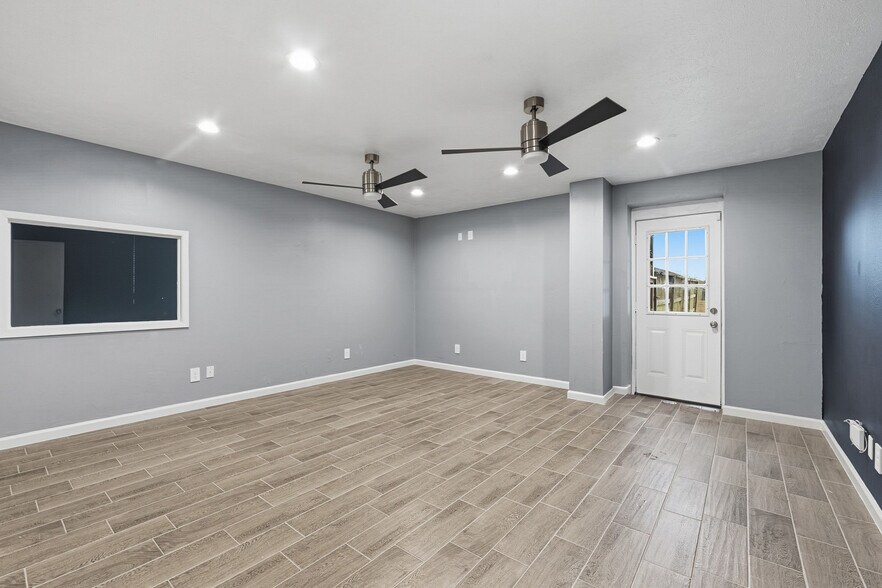 More Photos Of 107 Rice Ln, Huntsville Warehouse For Sale