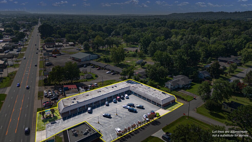 More Photos Of 2621 W Main St, Russellville General Retail For Sale