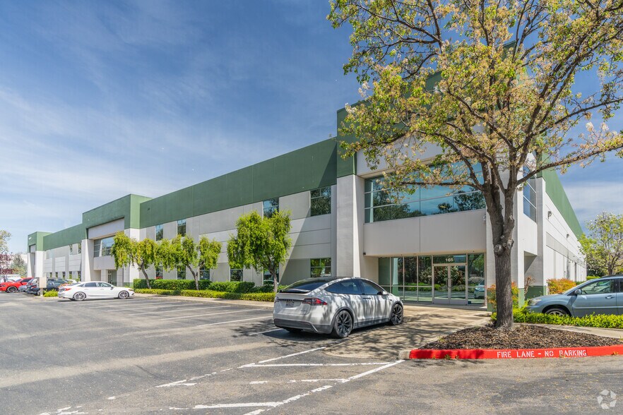 More Photos Of 161-195 Pullman St, Livermore Warehouse For Lease