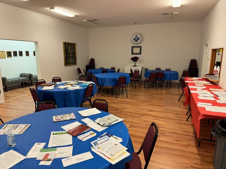 More Photos Of 240 NW Washington St, Sheridan Specialty For Sale