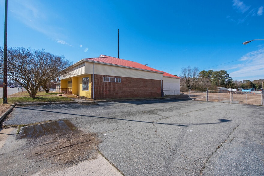 More Photos Of 493 Main St, Warsaw Medical For Sale