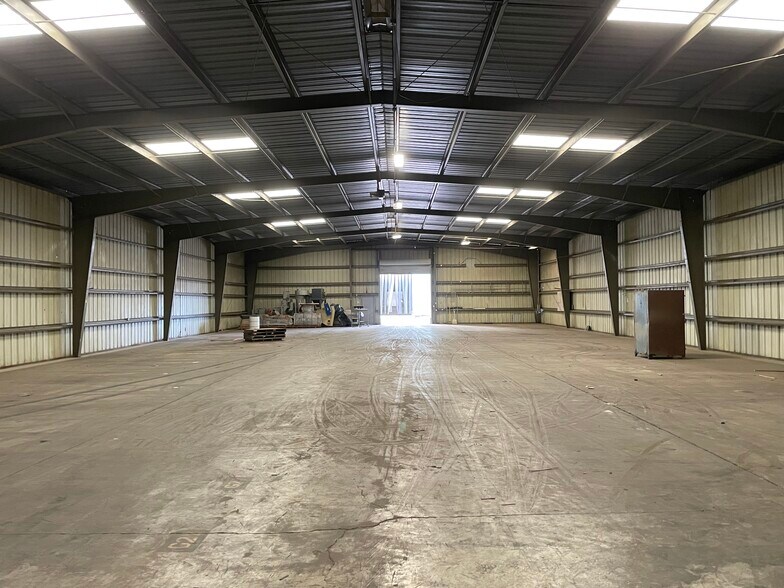 More Photos Of 420 S 2nd St, Patterson Warehouse For Lease