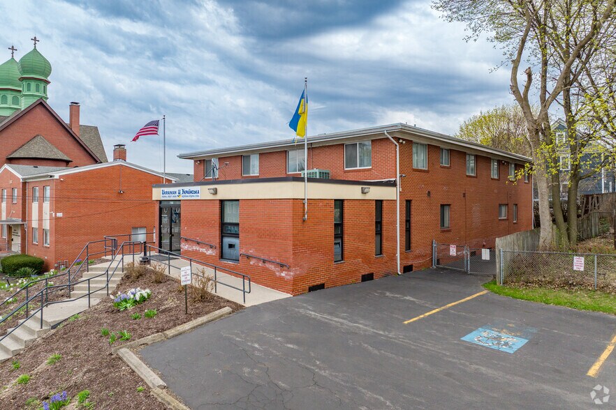 Primary Photo Of 211 Tompkins St, Syracuse Bank For Sale