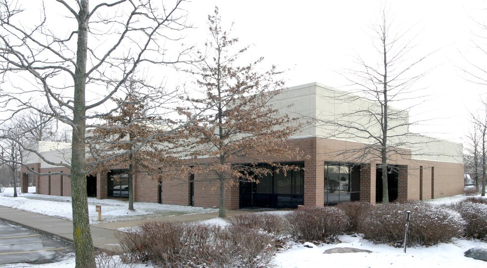 More Photos Of 41551-41651 W 11 Mile Rd, Novi Light Manufacturing For Lease
