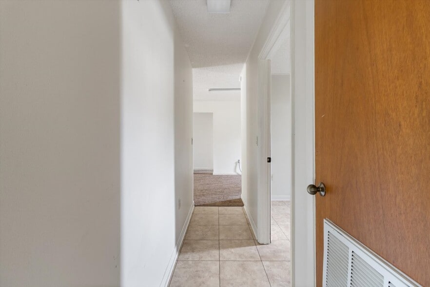 More Photos Of 2303 W Highway 44, Inverness Office For Sale