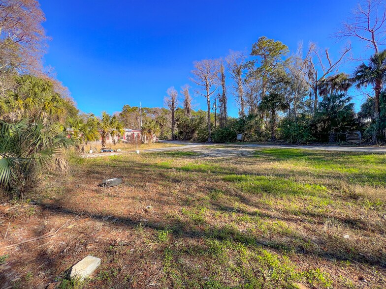 More Photos Of 8144 W Grover Cleveland Blvd, Homosassa Office For Sale