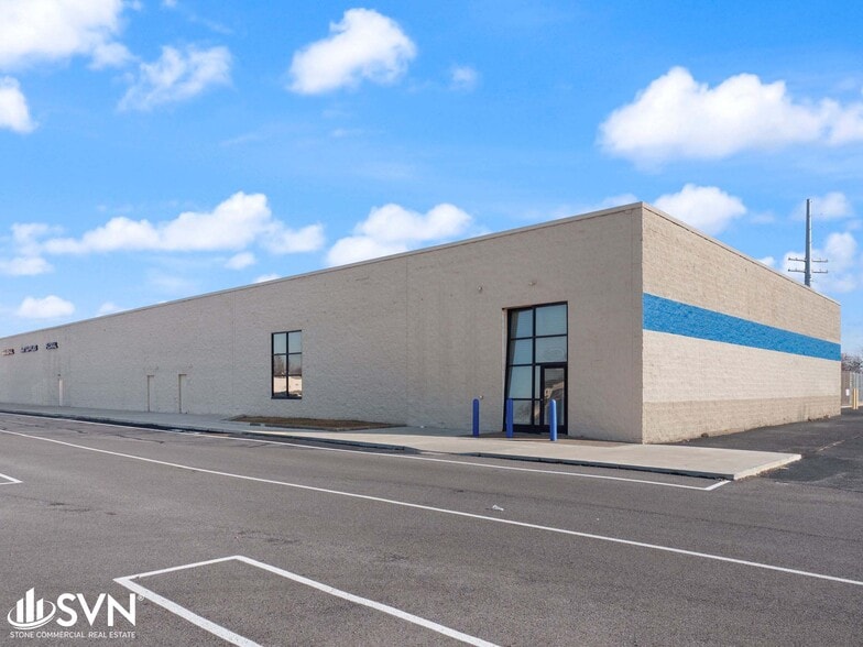 More Photos Of 3240 James Sanders Blvd, Paducah Freestanding For Lease