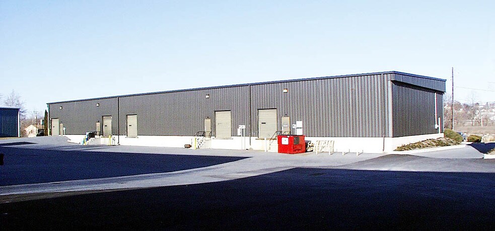 More Photos Of 2650-2728 Lehigh St, Whitehall Warehouse For Lease