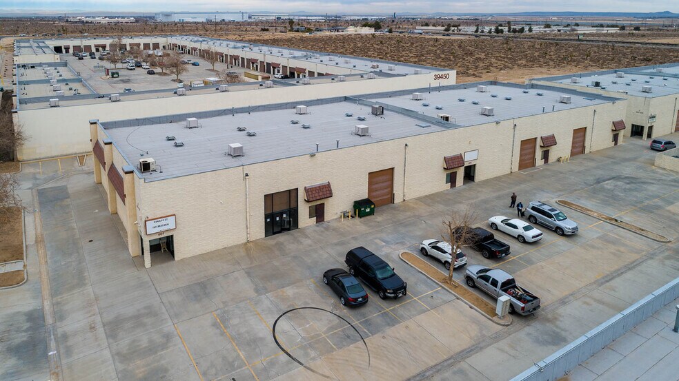 More Photos Of 39360 3rd St E, Palmdale Warehouse For Lease