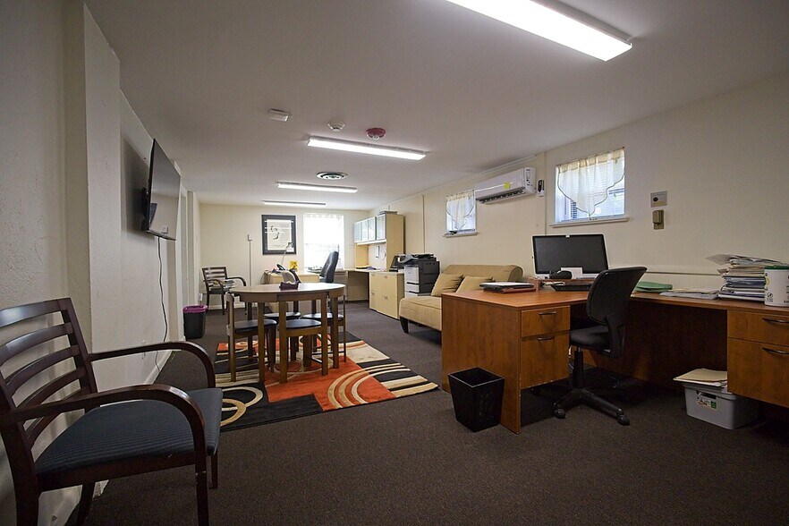 More Photos Of 766 Old York Rd, Jenkintown Medical For Sale