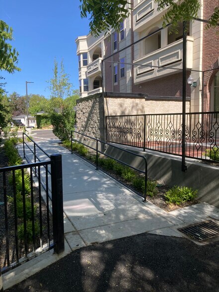 More Photos Of 79 Aikens Rd, Eagle Storefront Retail Office For Sale