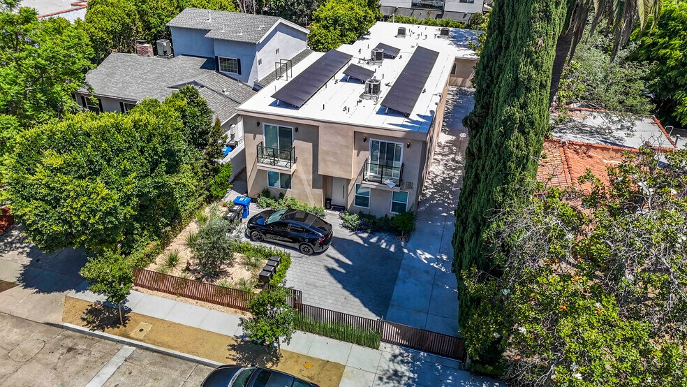 More Photos Of 11025 Blix St, North Hollywood Apartments For Sale