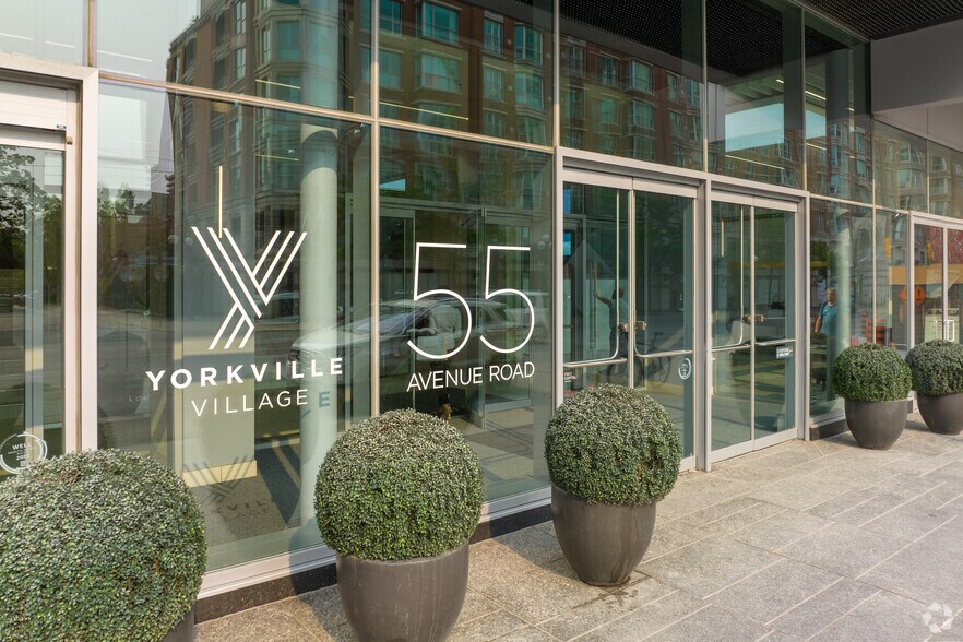 More Photos Of 55 Avenue Rd, Toronto Storefront For Lease